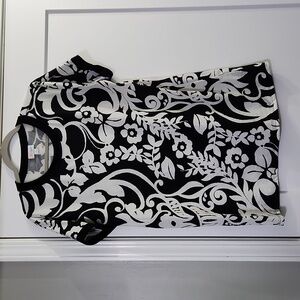 Black and White Floral Print Top